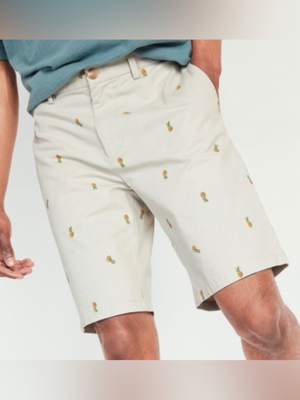 Old Navy Ultimate Slim Built-In Flex Pineapple Print Khaki Shorts 28
